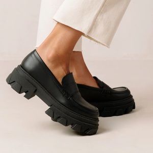 Alohas Trailblazer Loafers - Black